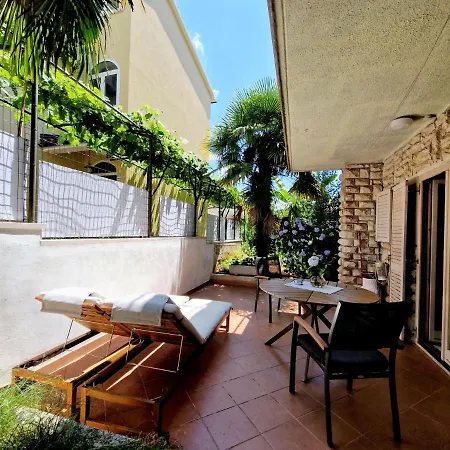 Villa Mihaela Porec Holiday Apartments Apartman *
